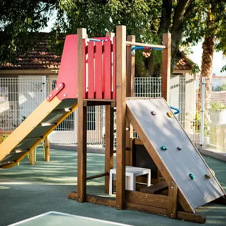 אתר קמפינג Les Acacias Fréjus
